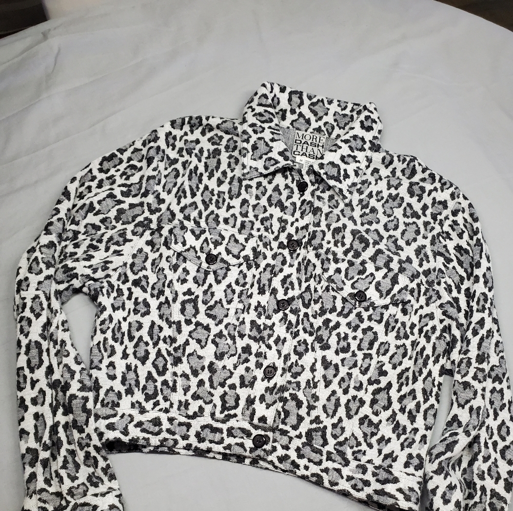 Cropped leopard button up jacket size medium